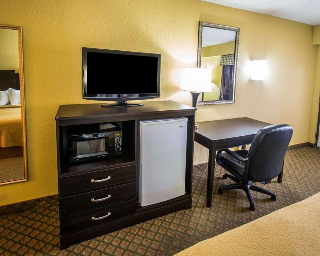 Quality Inn & Suites Orlando Airport Pokój zdjęcie