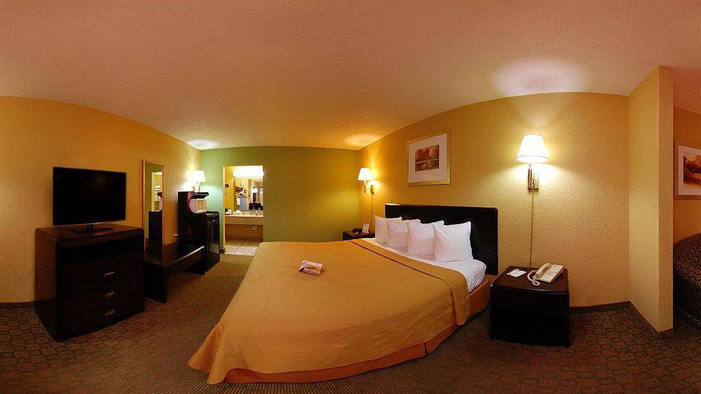Quality Inn & Suites Orlando Airport Zewnętrze zdjęcie